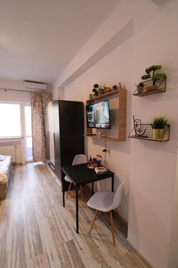 Charming Cozy Studio - Old Town - Free Minibar Appartement Boekarest Buitenkant foto