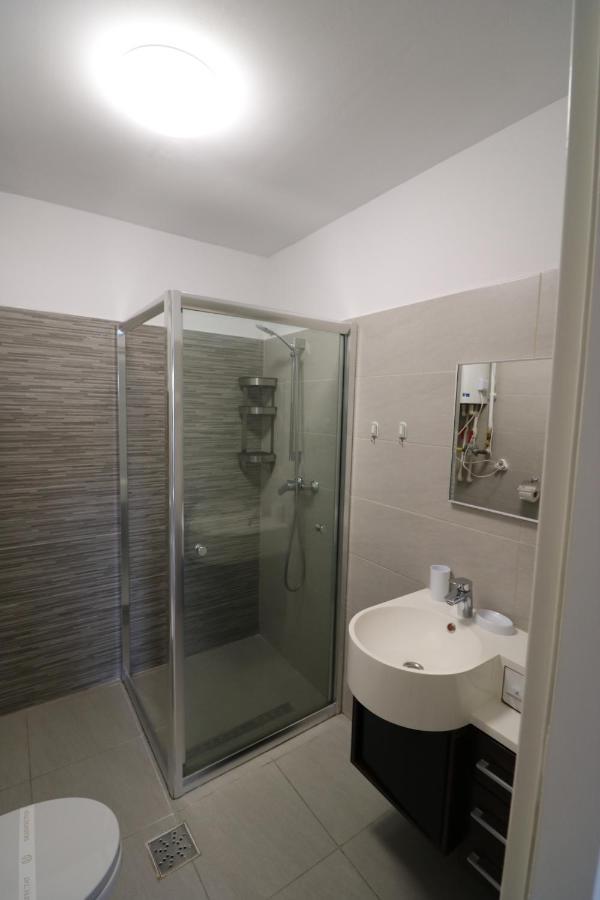 Charming Cozy Studio - Old Town - Free Minibar Appartement Boekarest Buitenkant foto