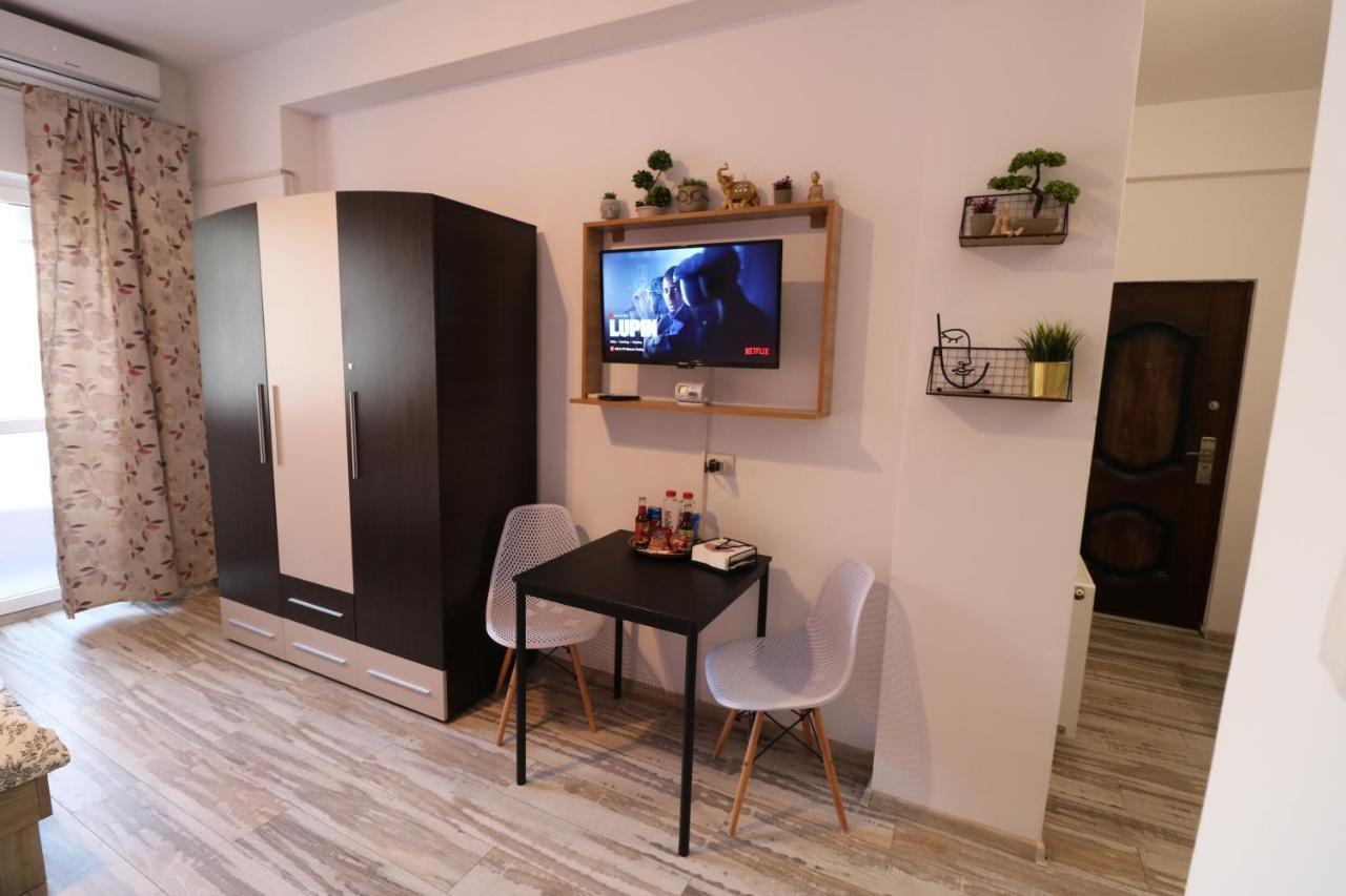 Charming Cozy Studio - Old Town - Free Minibar Appartement Boekarest Buitenkant foto